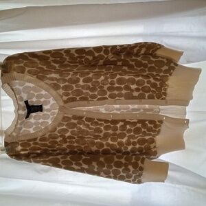 Apostrophe lightweight buttoned sweater in neutrals sz S/C